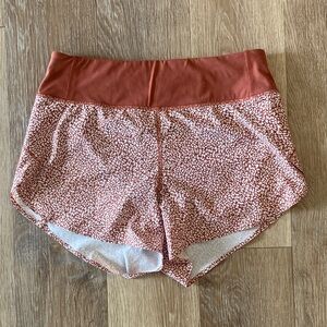 Athleta Run With It Cheetah Print 3.5 inch Shorts